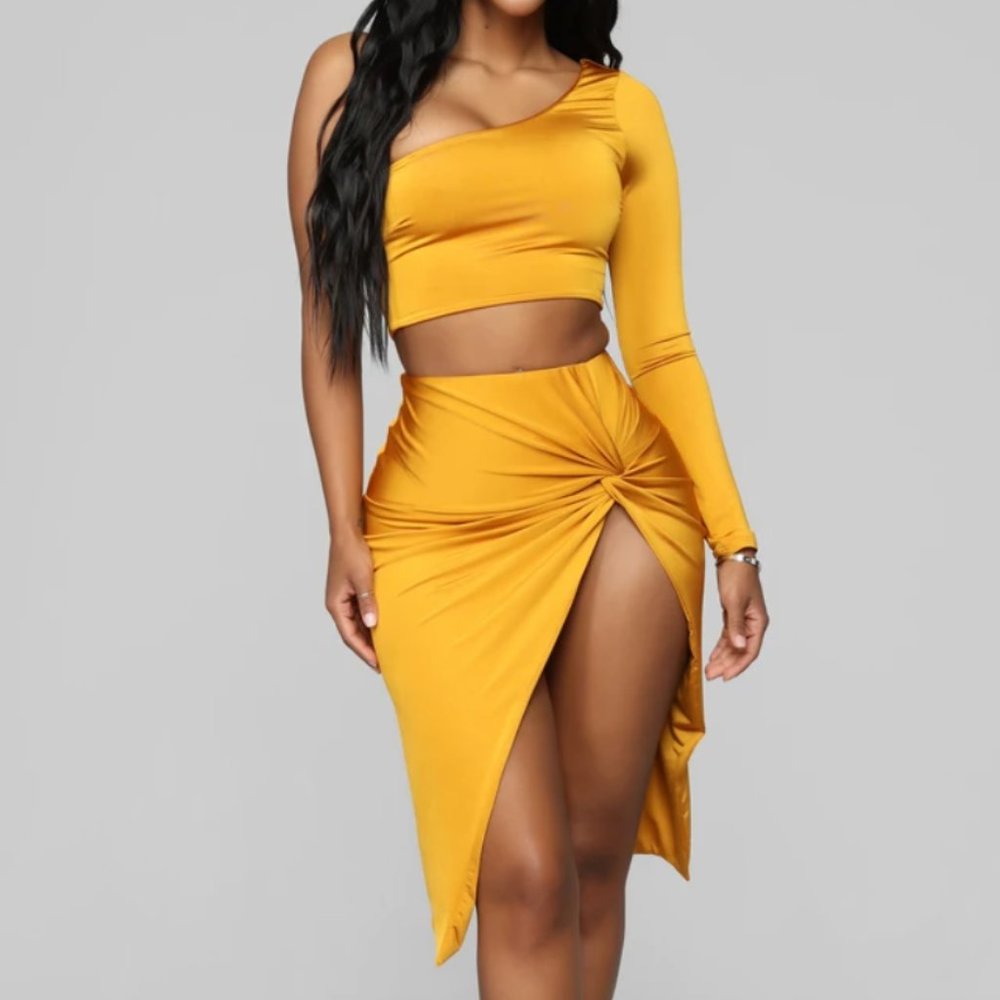 Looking Amazing Skirt Set